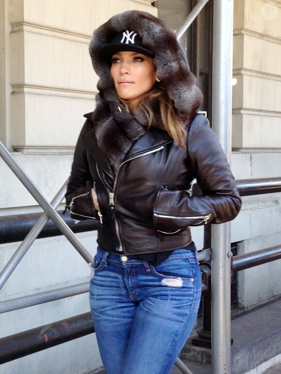 Jennifer Lopez bien emmitouflée dans les rues de New York, le 13 janvier 2014.