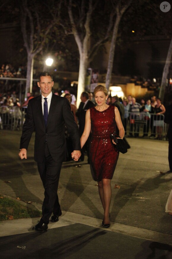 Iñaki Urdandarin et Cristina d'Espagne, un couple dans la tourmente du scandale Noos... Le 26 octobre 2013, le duc et la duchesse de Palma assistaient à Barcelone au mariage de Pablo Lara et Ana Brufau.