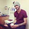 Ryan Sweeting chez le médecin au chevet de son épouse Kaley Cuoco, le 16 janvier 2014