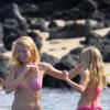 Exclusif - Gwyneth Paltrow avec sa fille Apple à Hawaii, le 1er janvier 2014.