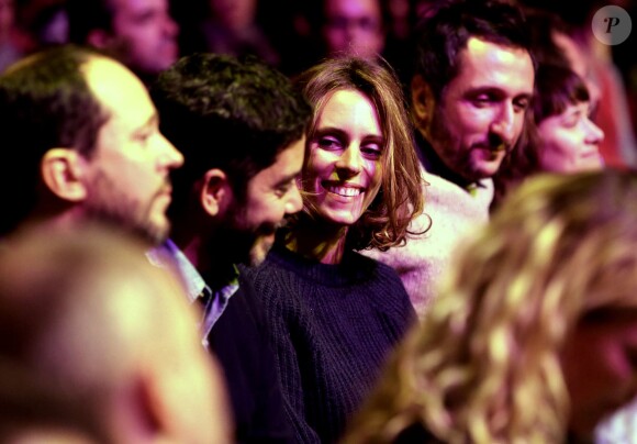 Manu Payet et sa compagne au 17e Festival International du Film de Comédie de l'Alpe d'Huez le 18 Janvier 2014.