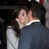 Dany Boon embrassé par sa femme Yael au 17e Festival International du Film de Comédie de l'Alpe d'Huez le 18 Janvier 2014.