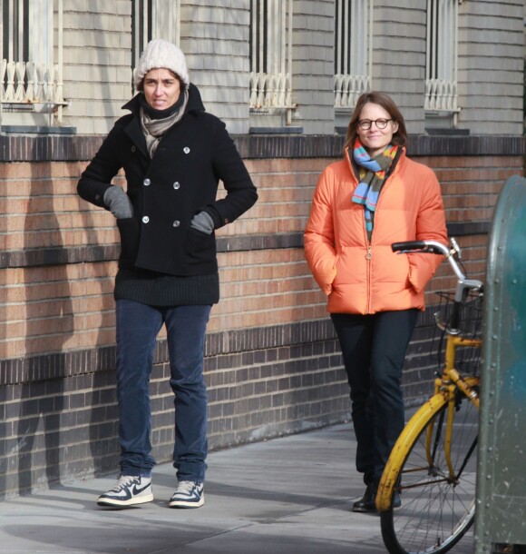 Jodie Foster et Alexandra Hedison, ex d'Ellen DeGeneres, lors d'une balade à New York le 19 janvier 2014