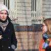 Jodie Foster et Alexandra Hedison lors d'une balade à New York le 19 janvier 2014 : les deux femmes n'ont pas confirmé être en couple, mais les photos les trahissent