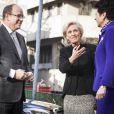  Le prince Albert II de Monaco prenait le 24 janvier 2014 à Bruxelles le relais de la princesse Astrid de Belgique à la présidence d'honneur de la fondation de l'EORTC (European Organisation for Research and Treatment of Cancer), en présence de la directrice de l'ONG, Françoise Meunier. 