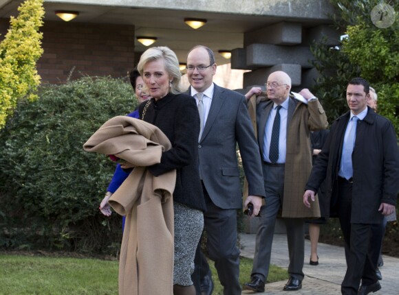 Le prince Albert II de Monaco débutait à Bruxelles le 24 janvier 2014 comme successeur de la princesse Astrid de Belgique à la présidence d'honneur de la fondation de l'EORTC, en présence de la directrice de l'organisme, Françoise Meunier.