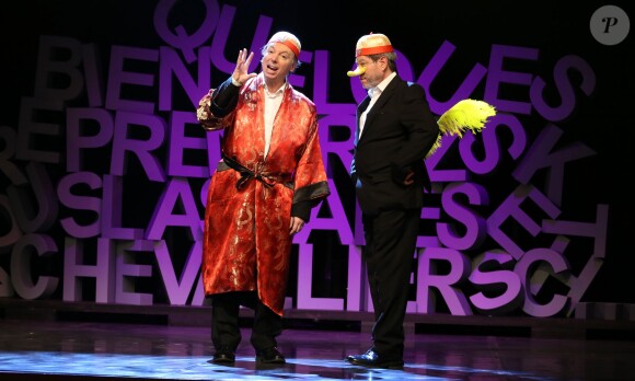 Philippe Chevallier et Regis Laspalès sur le filage de leur spectacle "Vous reprendrez bien quelques sketches ?" au théâtre de la Renaissance à Paris le 22 janvier 2014.