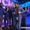 Cyril Hanouna déshabillé par les joueurs de l'équipe de France de Handball dans l'émission "Touche pas à mon poste" du 28 janvier 2014.