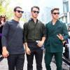 Nick Jonas, Joe Jonas, Kevin Jonas dans les rues de New York lors de la Fashion Week, le 5 septembre 2013.