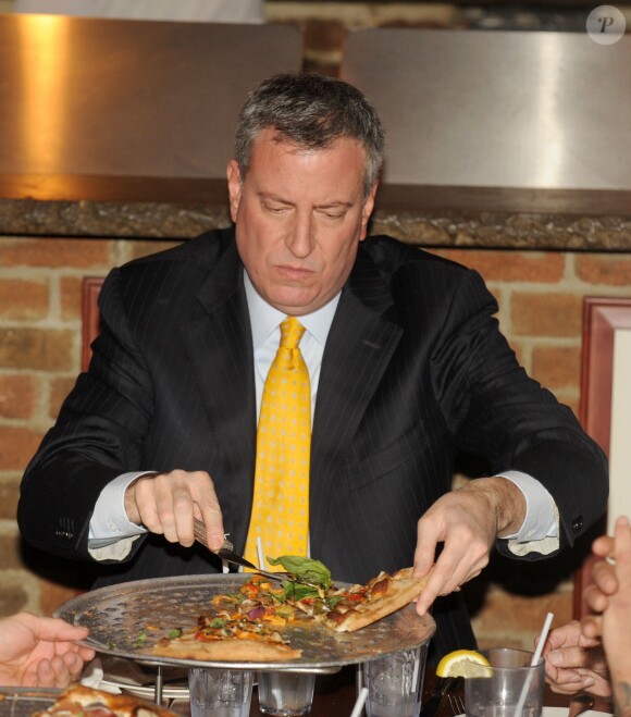 Bill de Blasio à la pizzeria Goodfellas Pizza à Staten Island, New York, le 10 janvier 2014.