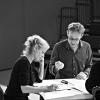 Sandrine Bonnaire, Richard Brunel, metteur en scène, et Samira Sedira, auteur du texte, en pleine répétition de "L'odeur des planches", du 21 au 24 février 3014 à la Comédie de Valence.