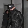 Justin Theroux sort de sa visite à l'ex-compagne de Philip Seymour Hoffman, Mimi O'Donnell, à New York le 4 février 2014.