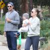 Molly Sims, son mari Scott Stuber et leur fils Brooks à Beverly Hills, Los Angeles, le 26 janvier 2014.