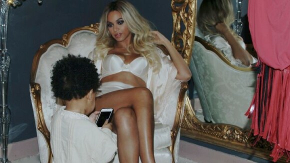Beyoncé : Sexy maman pour sa fille Blue Ivy, photographe d'un jour