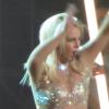 Britney Spears interprète Work Bitch! sur la scène de l'Axis Theater, le mardi 4 février 2014 - Las Vegas.