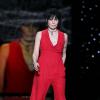 Joan Jett (en Catherine Malandrino) défile lors de la soirée "Go Red For Women", dans le cadre de la fashion week à New York, le 6 février 2014.