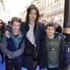 Adèle Exarchopoulos et ses frères à l'avant-première du film "La Belle et La Bête" à Paris le 9 février 2014.