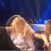 Beyoncé se coince les cheveux dans le ventilateur de la salle de concert. Mrs Carter Tour. 2013