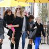 Heidi Klum va chercher ses enfants Leni, Henri, Johan et Lou a leur cours de gym avant d'aller prendre un petit-déjeuner à Beverly Hills, le 9 février 2014.