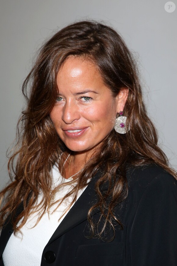 Jade Jagger assiste au défilé "Agnes B", à Paris en octobre 2013