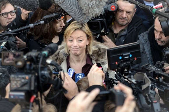 Sabine Kehm, porte-parole de Michael Schumacher, lors d'une conférence de presse donnée devant le CHU de Grenoble, le 1er janvier 2014