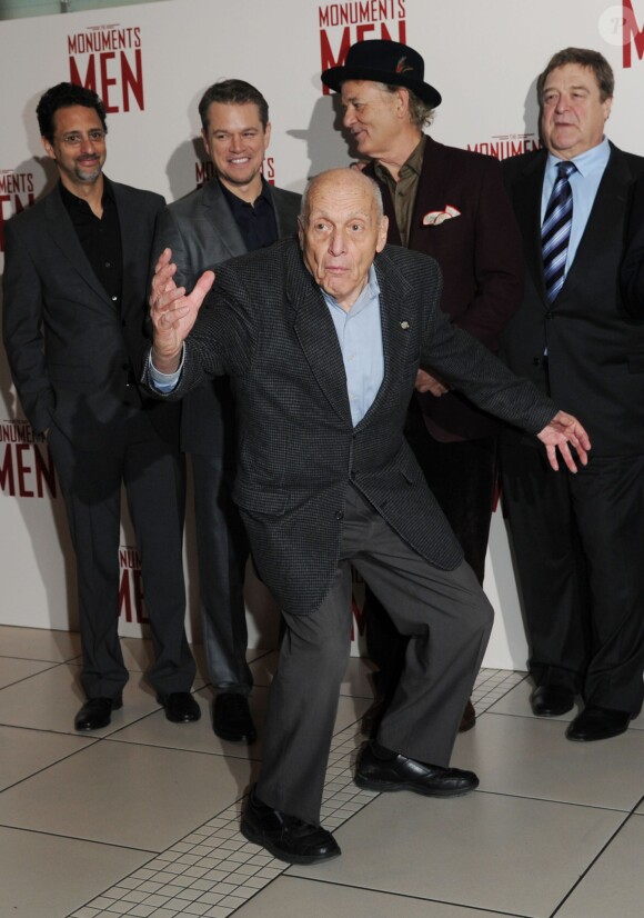 Bill Murray, Harry Ettlinger, George Clooney, Anne Olivier Bell et Grant Heslov au photocall du film Monuments Men à Londres, le 11 février 2014.