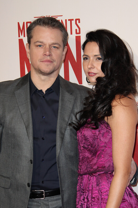 Matt Damon et Luciana Barroso à la première du film Monuments Men à Londres, le 11 février 2014.