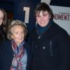 Bernadette Chirac et Mattéo, le fils de David Douillet à l'avant-première du film "Monuments men" à l'UGC Normandie sur les Champs-Elysées à Paris le 12 février 2014.