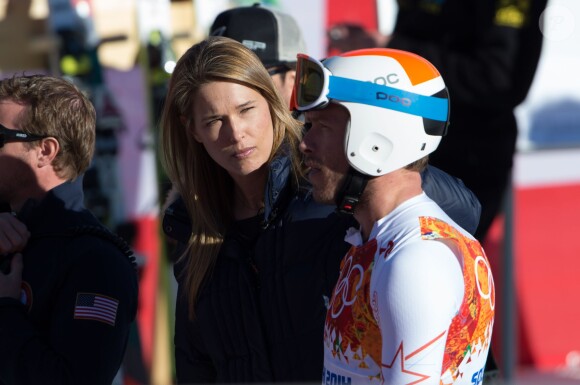 Bode Miller et sa belle Morgan Beck après l'épreuve du Super Combiné aux Jeux olympiques de Sotchi au Rosa Khutor Alpine Center de Sochi, le 13 février 2014