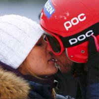 JO de Sotchi : Bode Miller consolé par sa jolie Morgan Beck après ses échecs