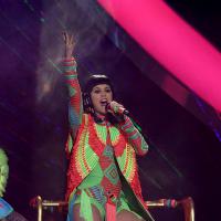 Katy Perry, divine aux Brit Awards : Cléopâtre flashy pour un show ultracoloré