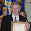 Roger Waters de Pink Floyd est fait citoyen d'honneur d'Anzio en Italie, le 18 février 2014, par le maire Luciano Bruschini. Il vient inaugurer un monument consacré à son père Eric Fletcher Waters, le 18 février 2014, soit 70 ans après sa mort durant la Seconde Guerre mondiale.