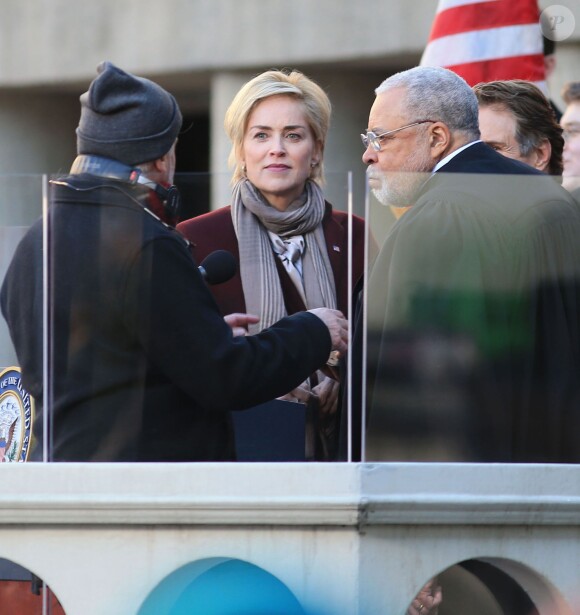 Sharon Stone, James Earl Jones et Mike Colter sur le tournage de la série "Agent X" à Vancouver, le 20 février 2014.