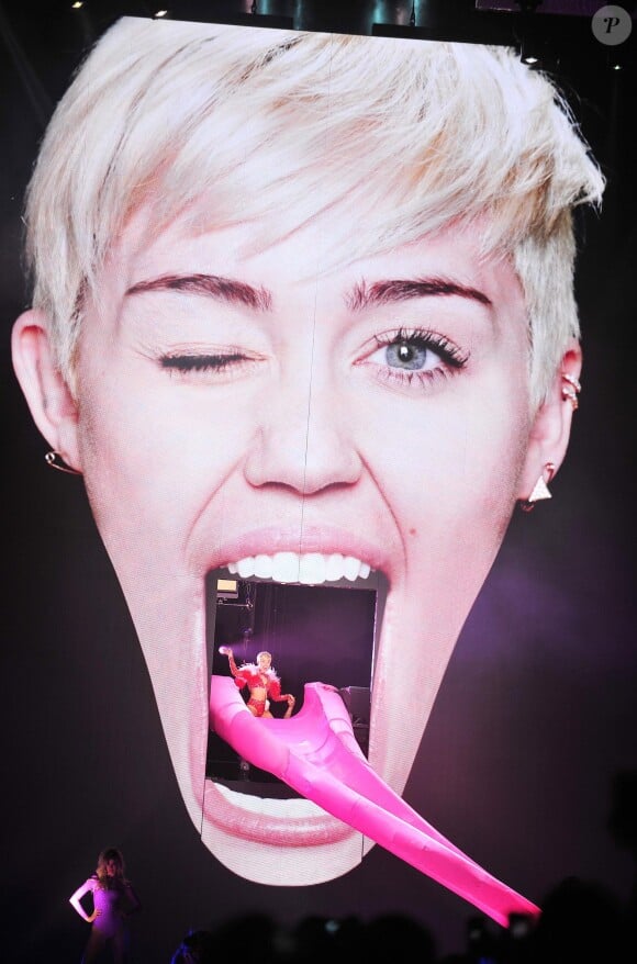 Miley Cyrus en concert au Honda Center d'Anaheim, le 20 février 2014.