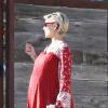 Elsa Pataky (enceinte) dans les rues de Los Angeles, le 21 février 2014.