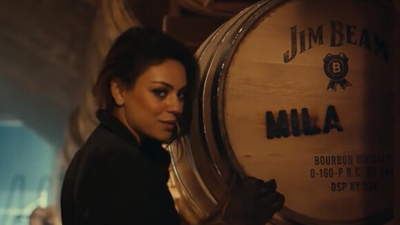 Mila Kunis : Ambassadrice ténébreuse pour un bourbon historique