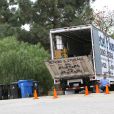 Un camion de déménagement devant la maison de Katy Perry, à Los Angeles le 26 février 2014.