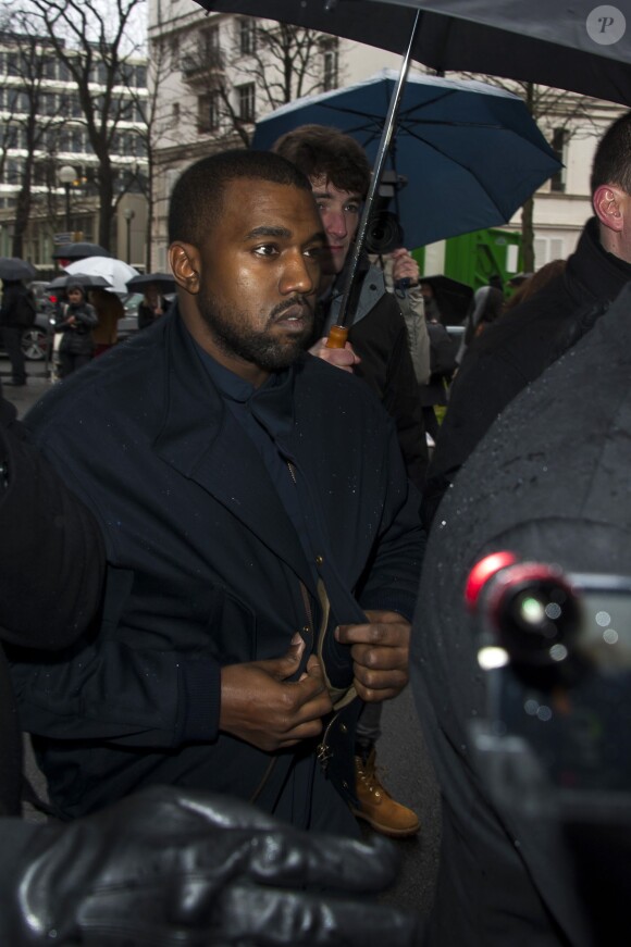 Kanye West arrive à L'Observatoire, où s'est déroulé le défilé Balenciaga automne-hiver 2014-2015. Paris, le 27 février 2014.