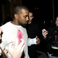 Kanye West quitte l'hôtel Costes à Paris, le 26 février 2014.