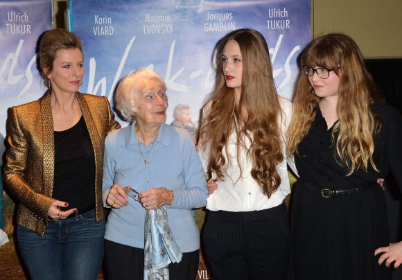 Karin Viard, Gisèle Casadesus, Jeanne Ruff et Iliana Zabeth lors de l'avant-première du film "Week-Ends" réalisé par Anne Villacèque, à Paris, le 25 février 2014