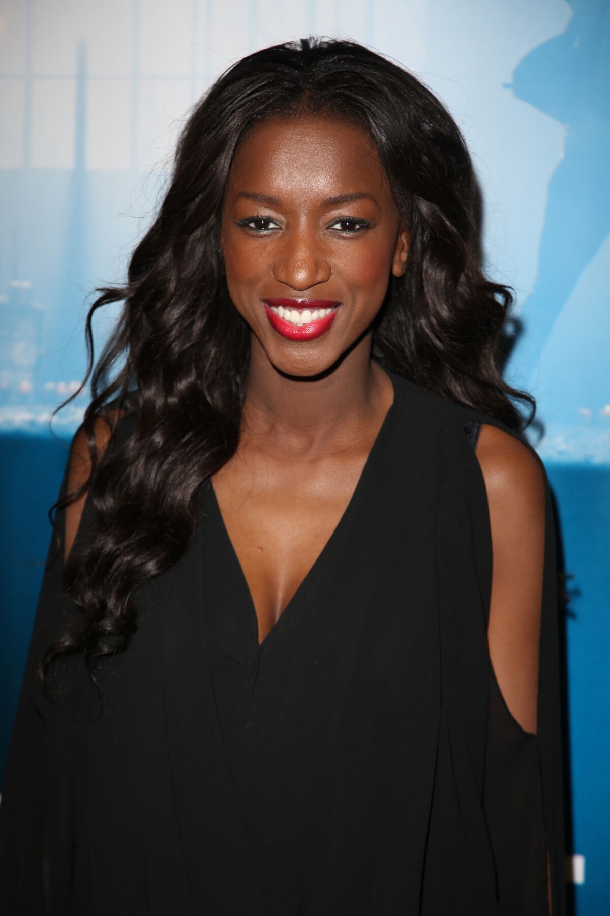 Photo : Hapsatou Sy lors de la présentation du court-métrage La valse ...