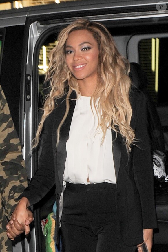 Jay-Z et Beyoncé Knowles arrivent Arts Club à Londres le 5 mars 2014.
