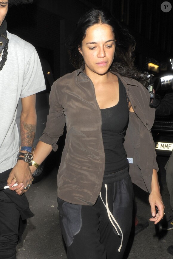 Cara Delevingne et Michelle Rodriguez arrivent au Chinawhite nightclub après le concert de Beyoncé à Londres le 6 mars 2014.