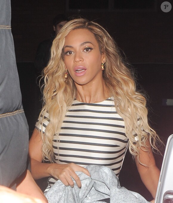 Beyoncé et Jay-Z quittent le Arts Club le 6 mars 2014 à Londres.