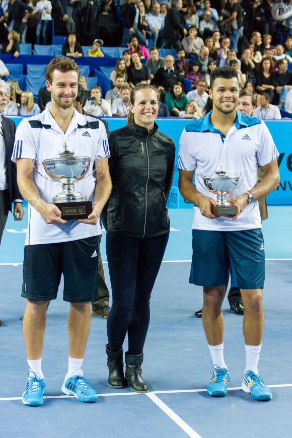 Laure Manaudou entouré des finalistes de l'Open 13 de tennis à Marseille le 23 février 2014. Jo-Wilfried Tsgona s'est incliné face au Letton Ernets Gulbis.