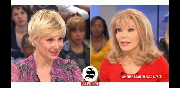 Maïtena Biraben et Amanda Lear dans Le Supplément, le dimanche 9 mars 2014 sur Canal+.