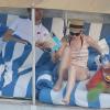 Anne Hathaway amoureuse, avec son mari Adam Shulman à Miami Beach le 9 mars 2014.
