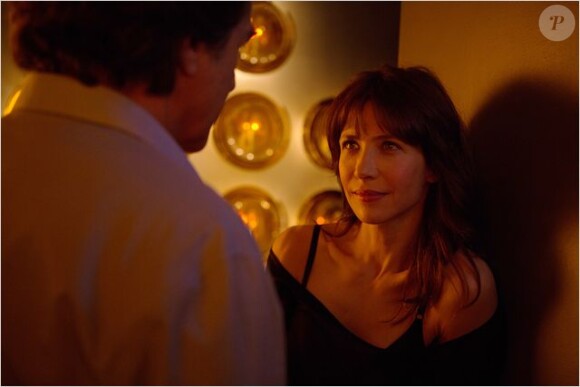 Sophie Marceau face à un homme marié dans le film Une rencontre.