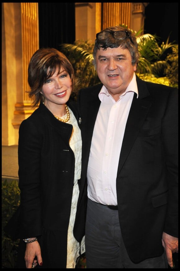 Isabelle Morizet (Karen Cheryl) et son mari Jérôme Bellay à Paris le 3 mars 2011. 