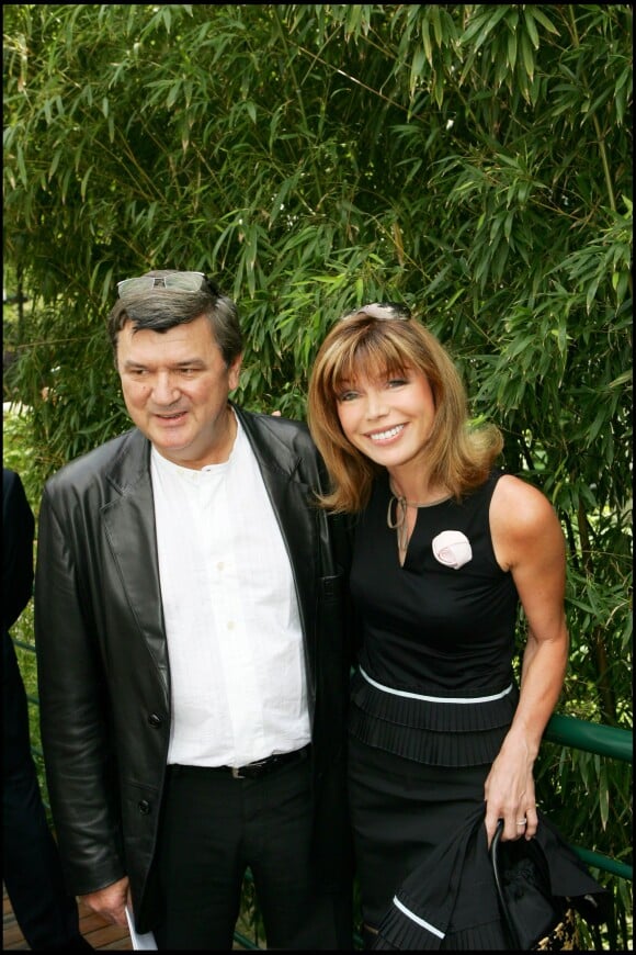 Isabelle Morizet (Karen Cheryl) et son mari Jérôme Bellay à Paris en juin 2005.